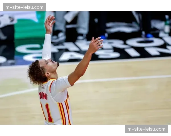 老鹰斯奈德进攻体系流畅 通过连续传导球找到开拓者防守薄弱环节